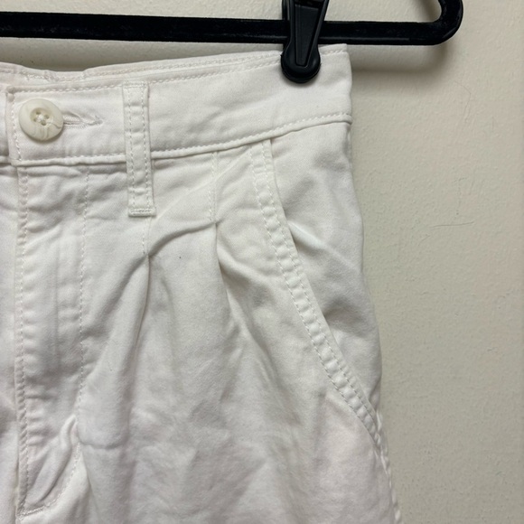 Levi’s White Pleated Balloon Leg Pants - Picture 4 of 13